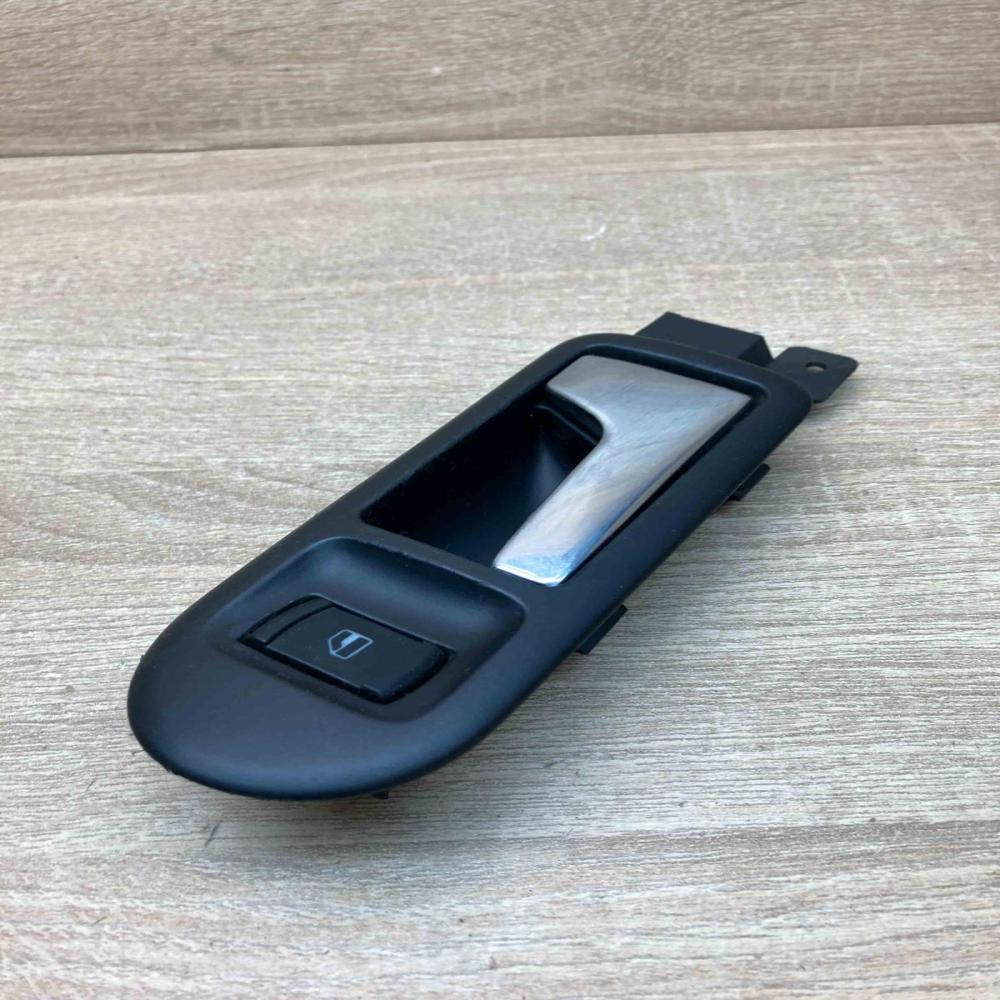3B1837114   Front door interior handle Volkswagen Golf IV