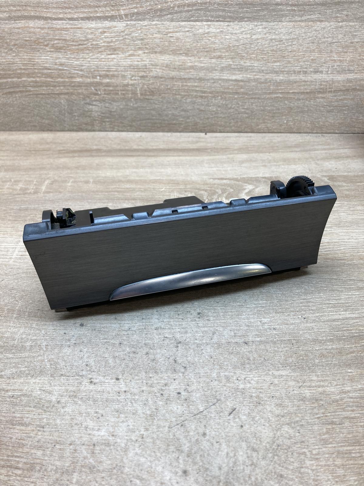 3C0863284K   Ashtray (front) Volkswagen PASSAT B7