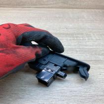 25411 AV600   Electric window control switch Nissan Primera