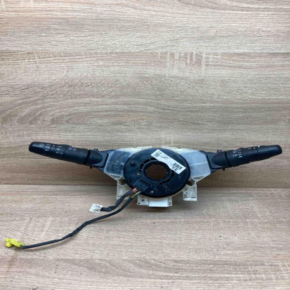 25560 AV665 25540 AV600 VE Wiper turn signal indicator stalk/switch Nissan X-Tra