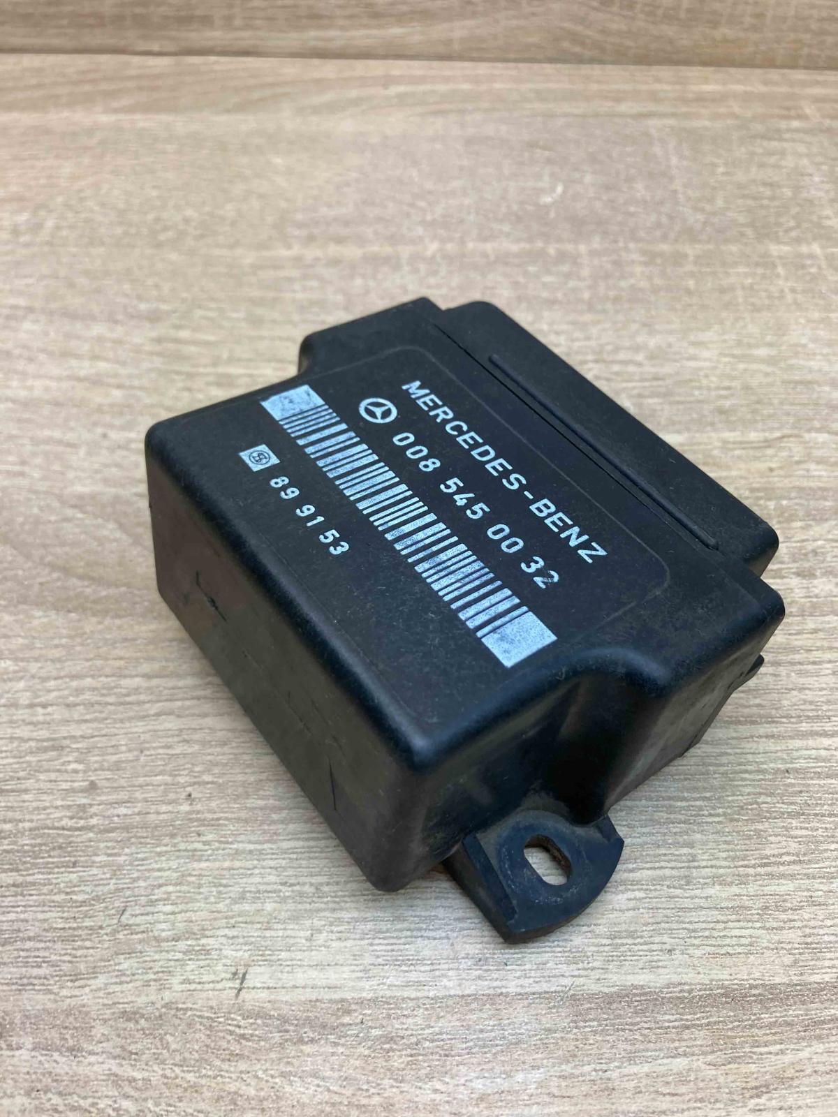0085450032 899153  Glow plug pre-heat relay Mercedes-Benz Vito Viano W639