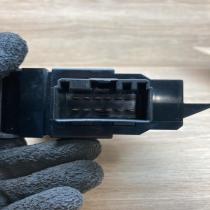 8682836 MD42AE0 0068  Wiper control stalk Volvo S60
