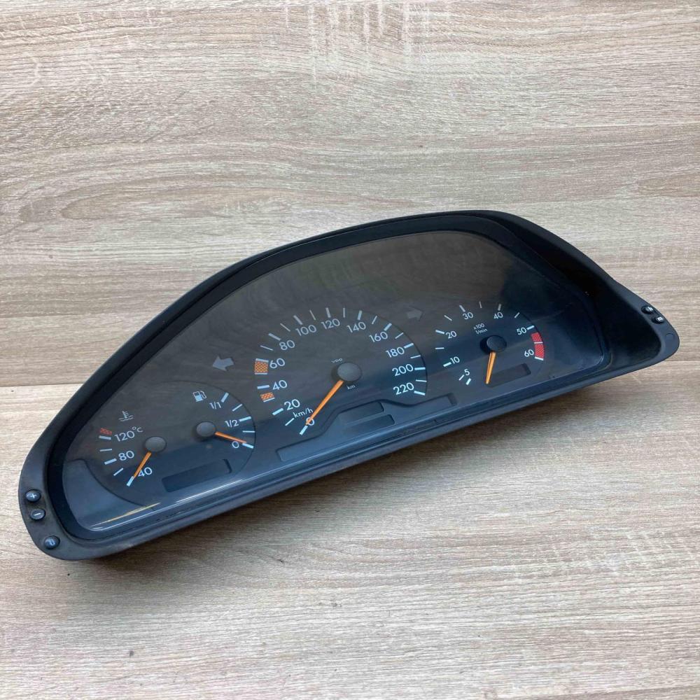2105403048 110008898  Speedometer (instrument cluster) Mercedes-Benz E W210