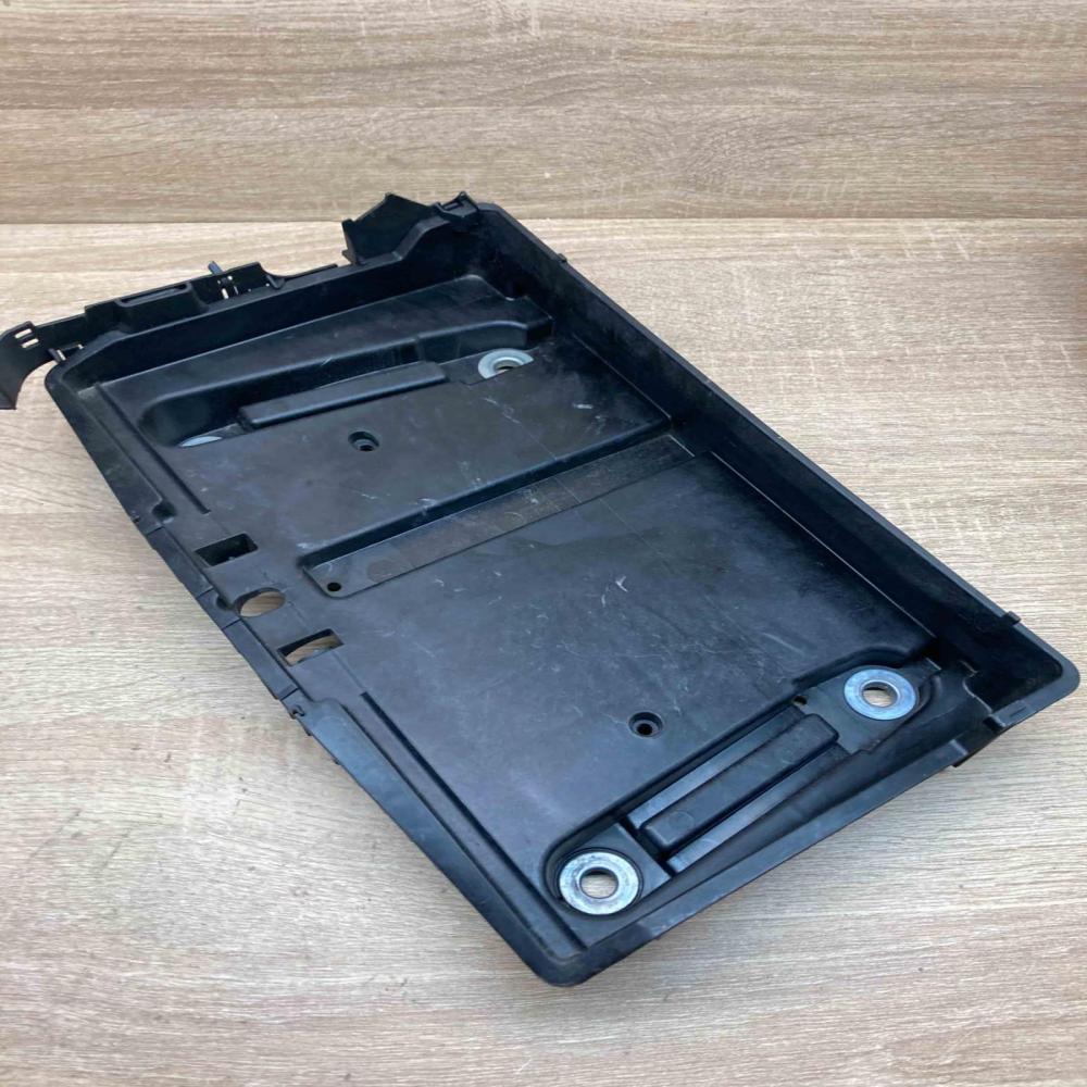 A2056200118   Battery tray Mercedes-Benz C W205