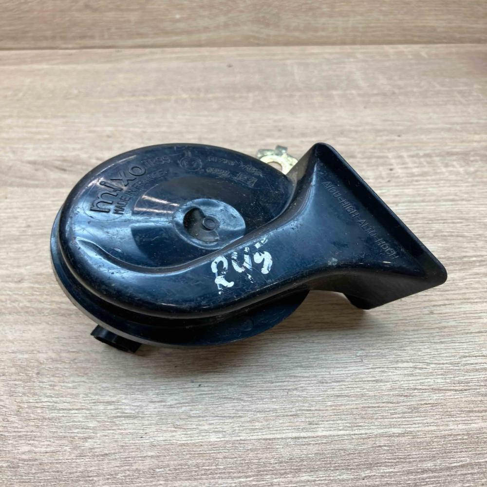 CH2013 00884  Horn signal Rover 45