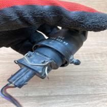 24439254  With Plug Windscreen/windshield washer pump Opel Meriva A