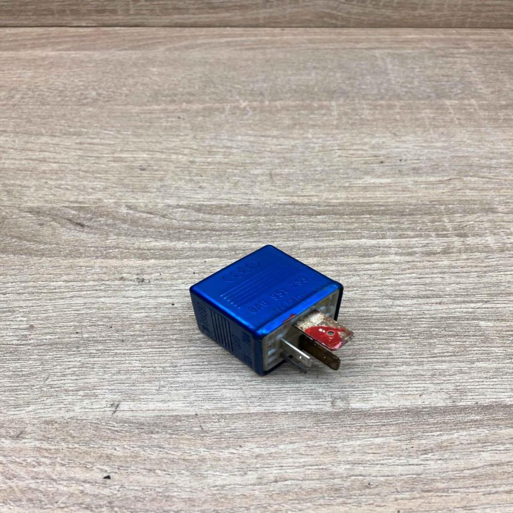 8A0951253  202 Other relay Audi A4 S4 B5 8D