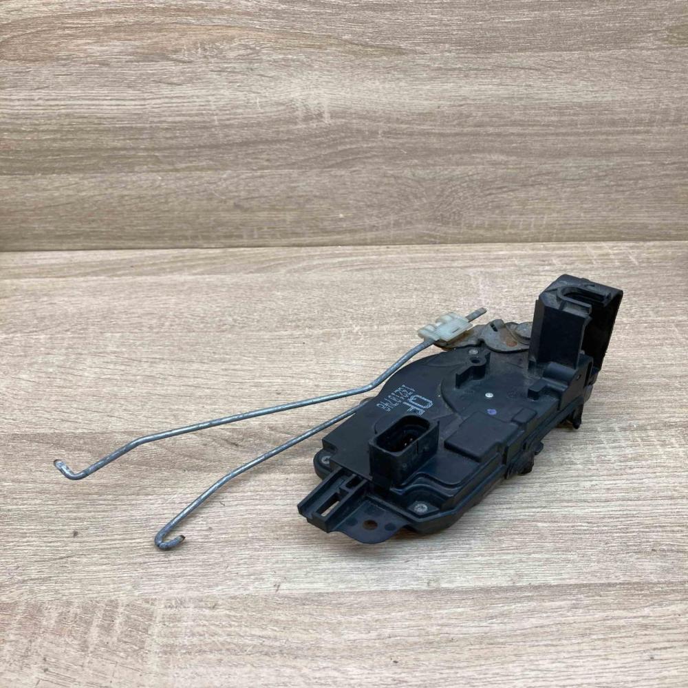13210748 41412091  Front door lock Opel Zafira B