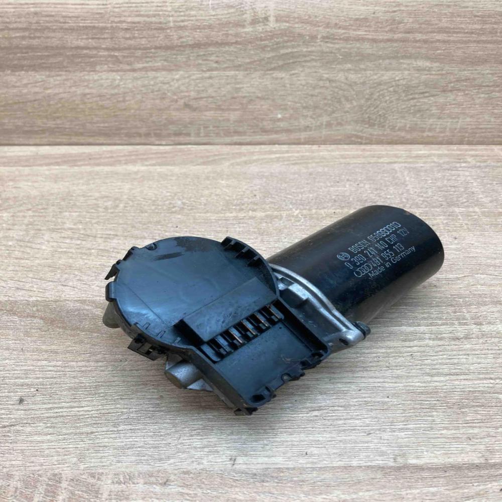 4B1955113 0390241140  Wiper motor Audi A6 S6 C5 4B