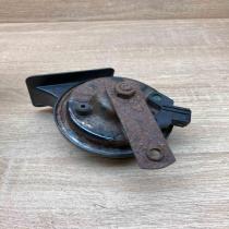00884  TR99 Horn signal BMW 3 E36