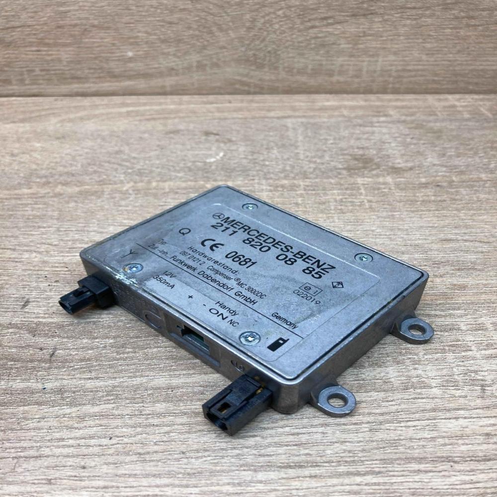 2118200885 Main  Aerial antenna amplifier Mercedes-Benz E W211