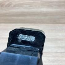 8682950   Electric window control switch Volvo V70