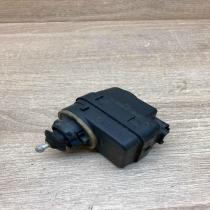 PA66GF30   Headlight level adjustment motor Peugeot 206