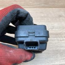 PA66GF30   Headlight level adjustment motor Peugeot 206