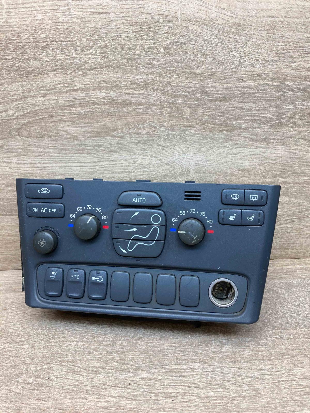 0494253 7923  Climate control unit Volvo S80