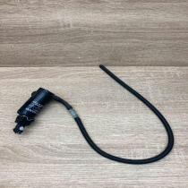 9169611 060210 3950 With Plug Windscreen/windshield washer pump Volvo S60