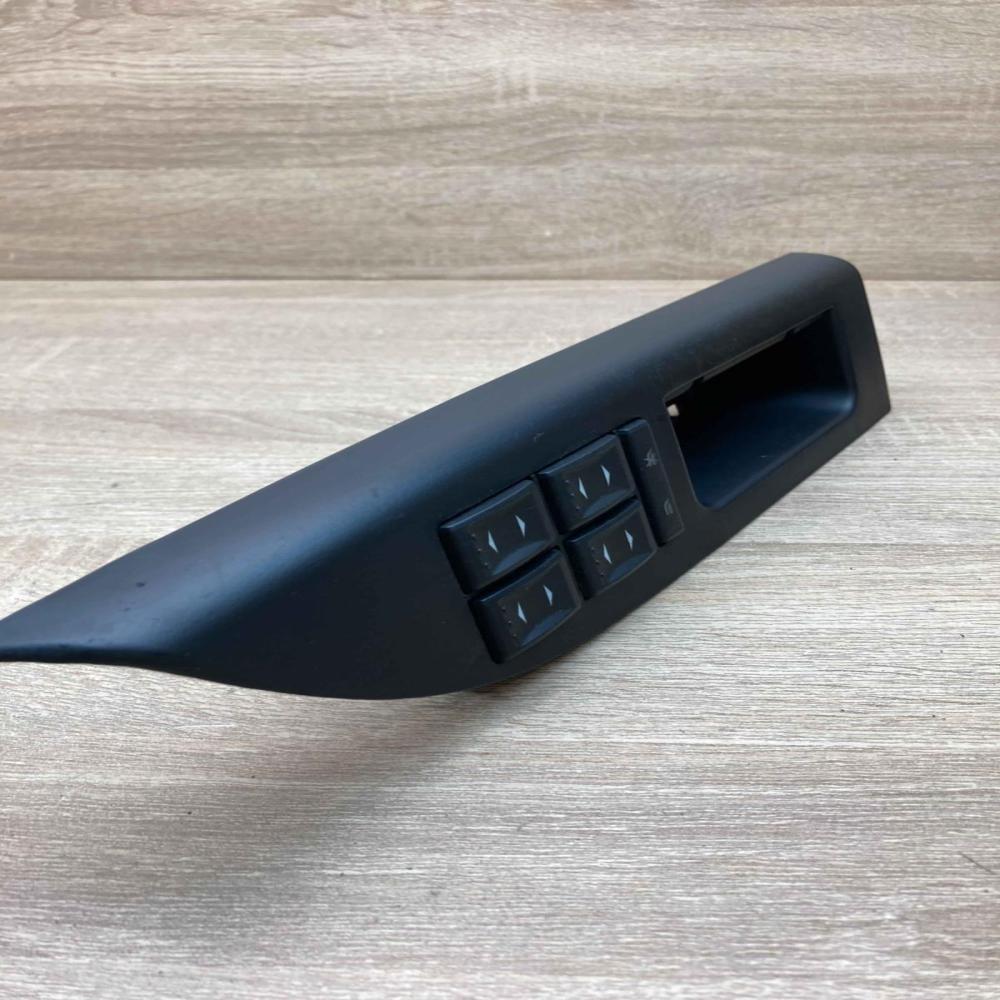 1S7T 14A132 BE 1S7X 14B077 AD  Electric window control switch Ford Mondeo Mk III