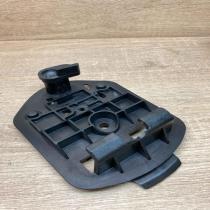 2118900814 Used  Hazard Warning Triangle Mounting Bracket Mercedes-Benz E W211