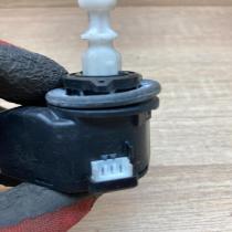 008830 008830 00  Headlight level adjustment motor Volkswagen Golf V