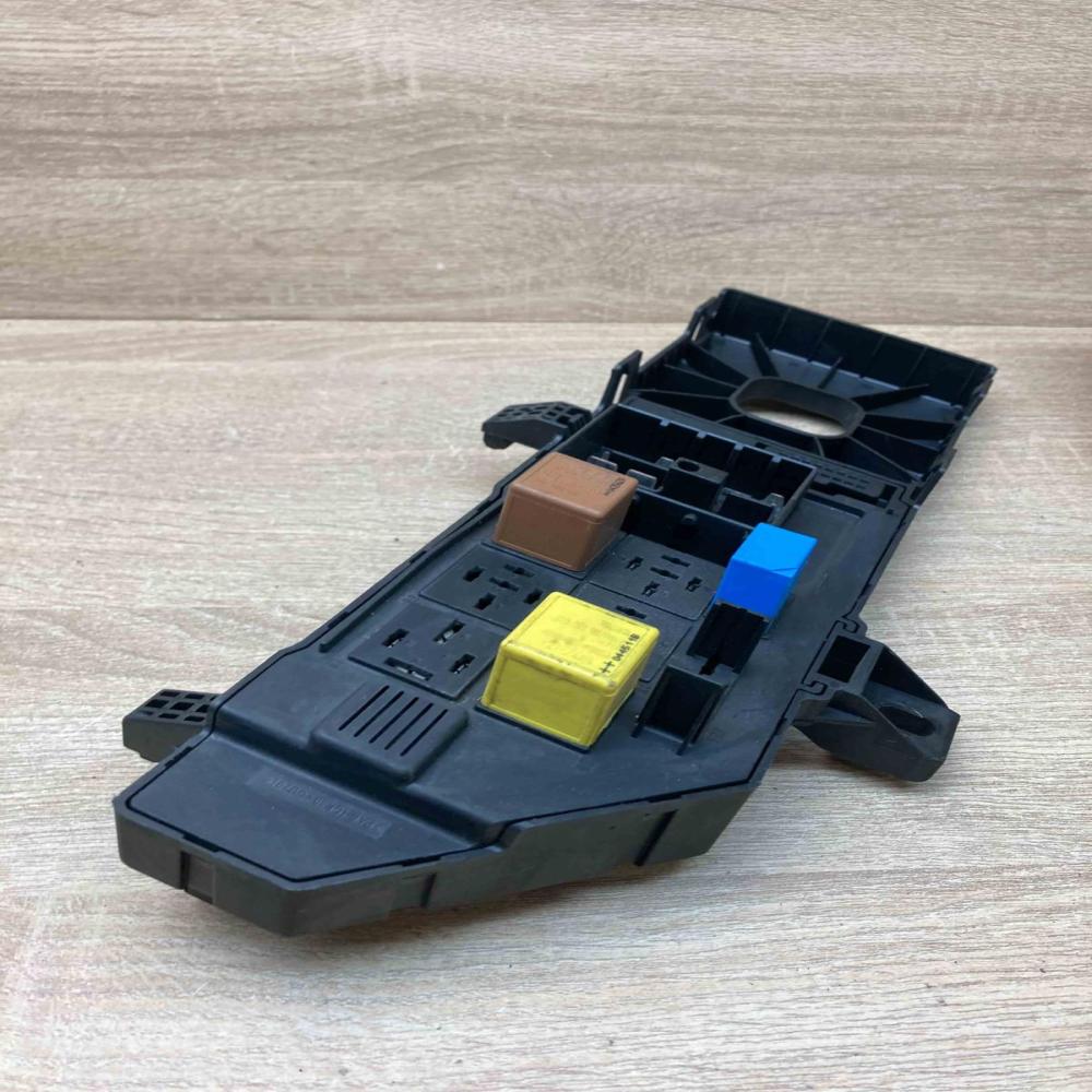 13181983   Fuse module Opel Vectra C