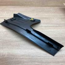 2126860536 Used  Rear sill trim cover Mercedes-Benz E W212
