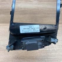 8R2857186H   Radio/GPS head unit trim Audi Q5 SQ5
