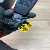 A2128600469   Middle seatbelt buckle (rear) Mercedes-Benz E W212