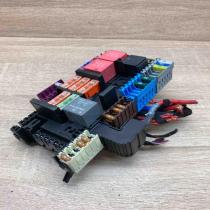 A2059068501   Fuse module Mercedes-Benz C W205