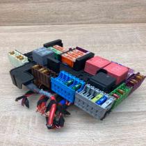 A2059068501   Fuse module Mercedes-Benz C W205