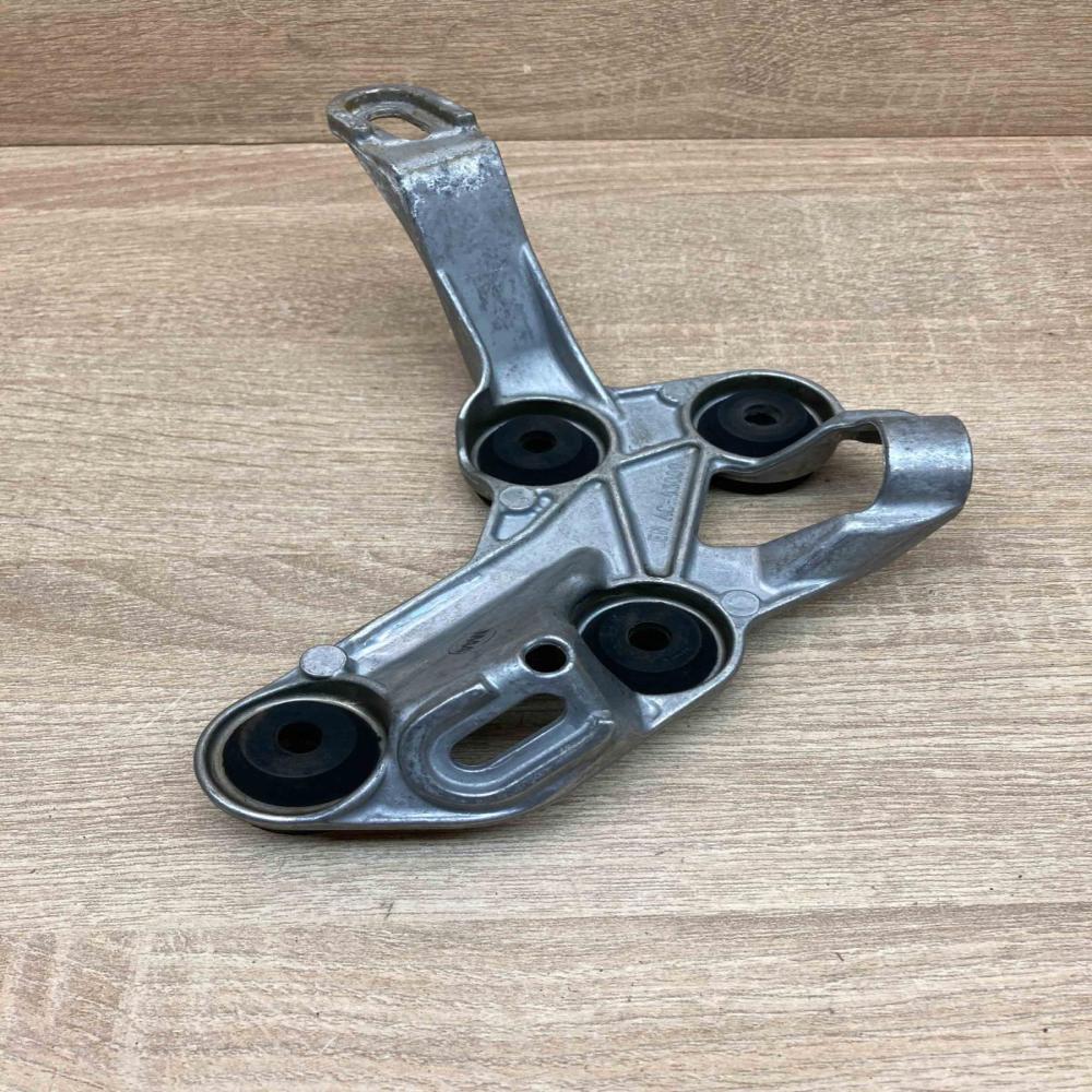 A2054312240   ABS pump bracket Mercedes-Benz C W205