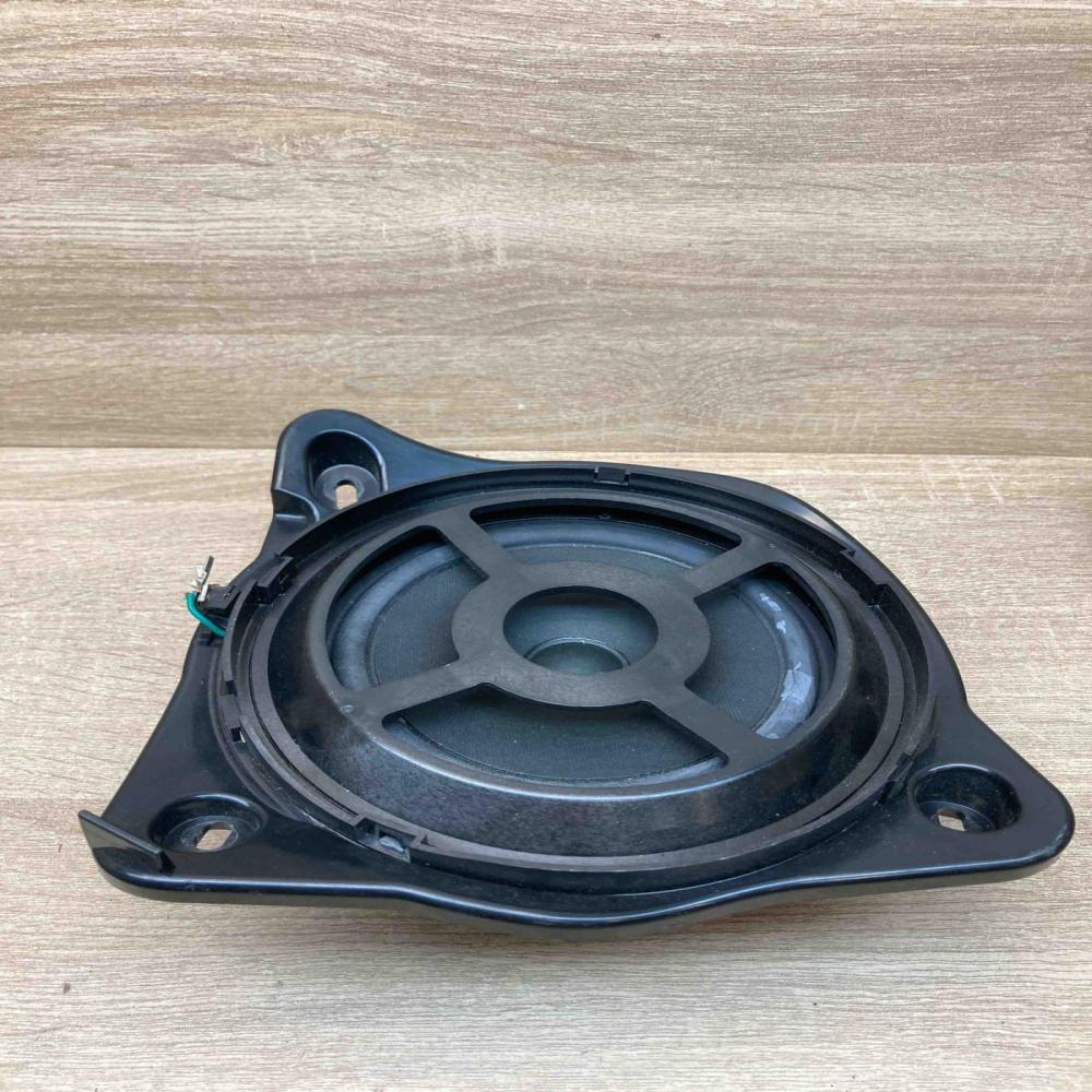 A2058201502   Subwoofer speaker Mercedes-Benz E W213
