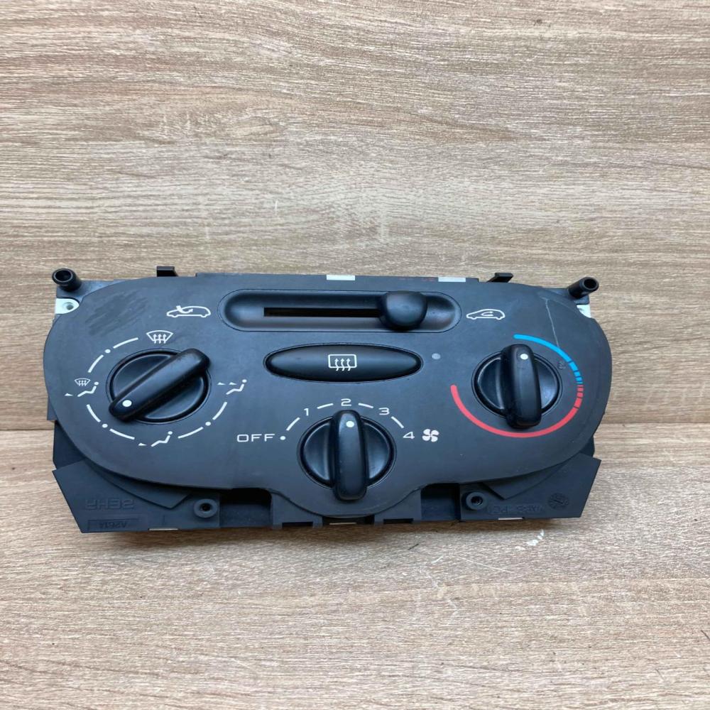99210   Climate control unit Peugeot 206