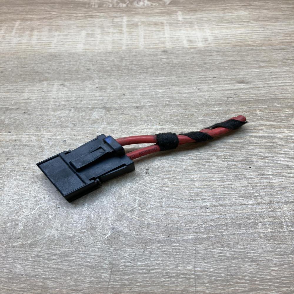 6925162 10688710  Plug wire BMW X5 E70