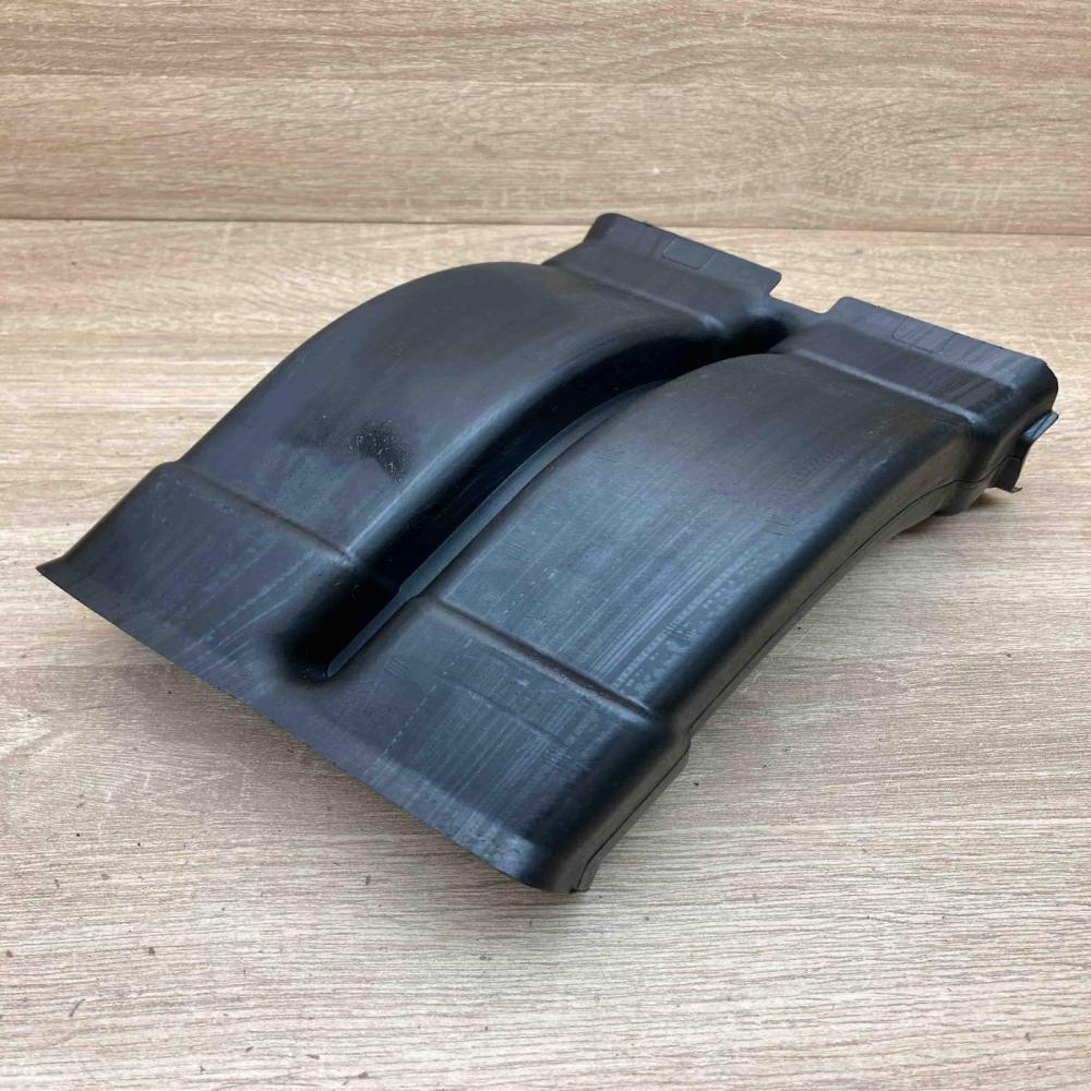 6958744 773201  Cabin air duct channel BMW X5 E70