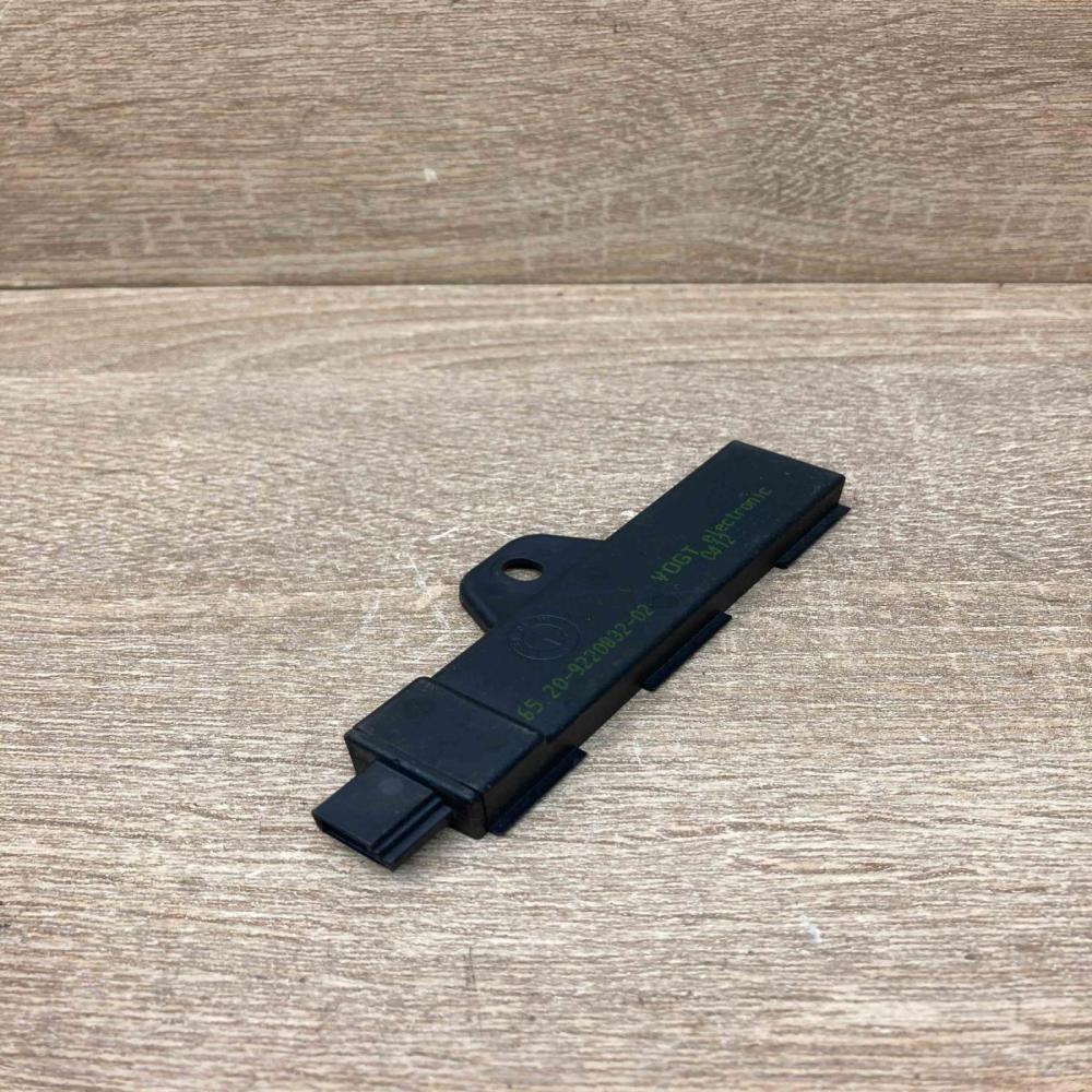 9220832   Interior comfort aerial antenna BMW 3 F30 F35 F31