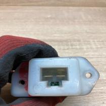 70T032L18   Heater blower motor/fan resistor Nissan Juke I F15