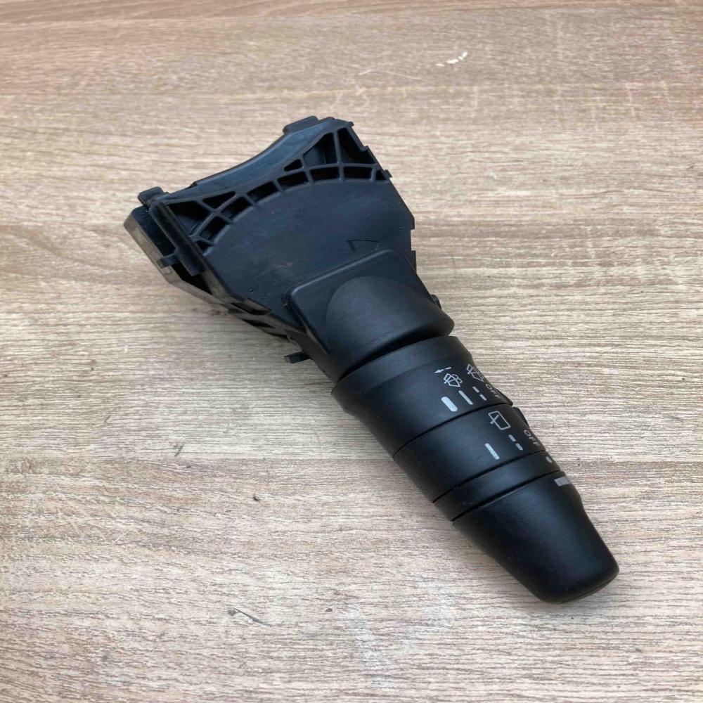 25260 AV615   Wiper turn signal indicator stalk/switch Nissan Almera N16