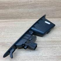 82961 AV760   Electric window control switch Nissan Primera
