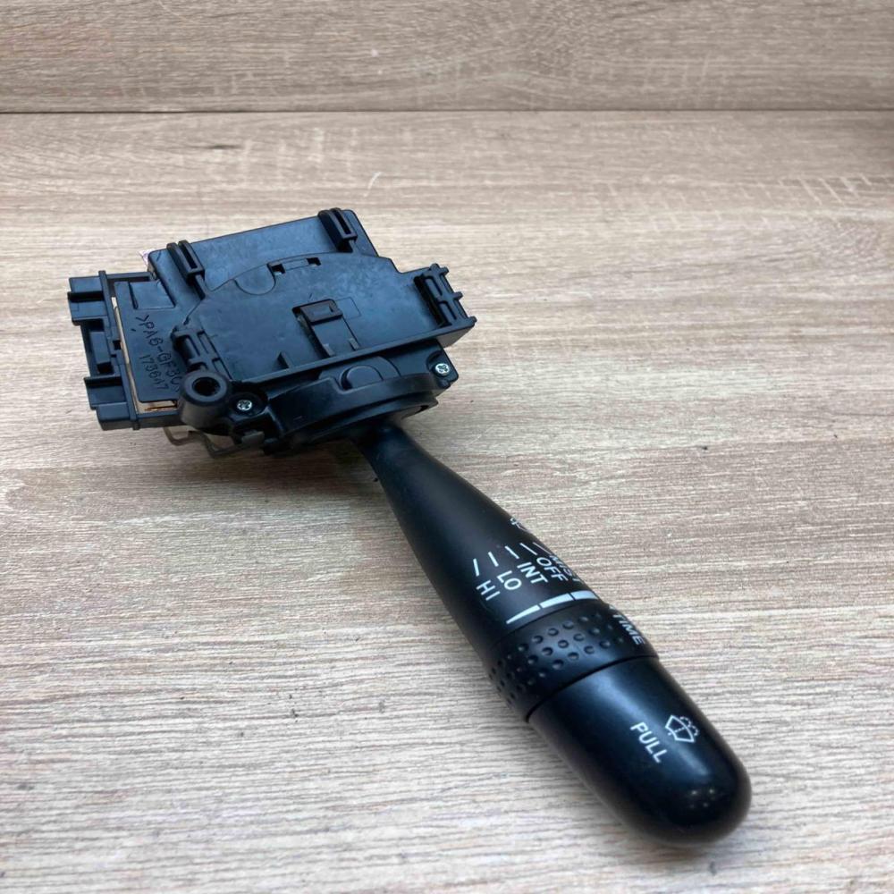 173647   Wiper control stalk Toyota Yaris