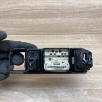 183574 777665 With Plug Wing mirror switch Toyota Yaris