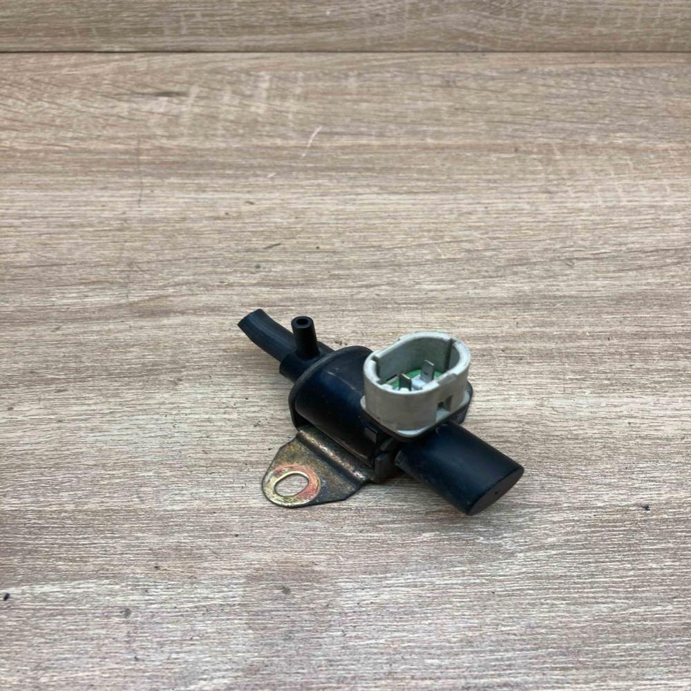 7700875012   Turbo solenoid valve Volvo S40, V40