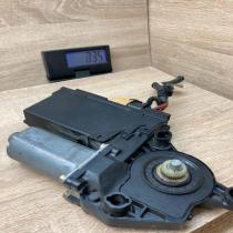 8E0959801A 8E0971687L With Plug Rear door window regulator motor Audi A4 S4 B6 8