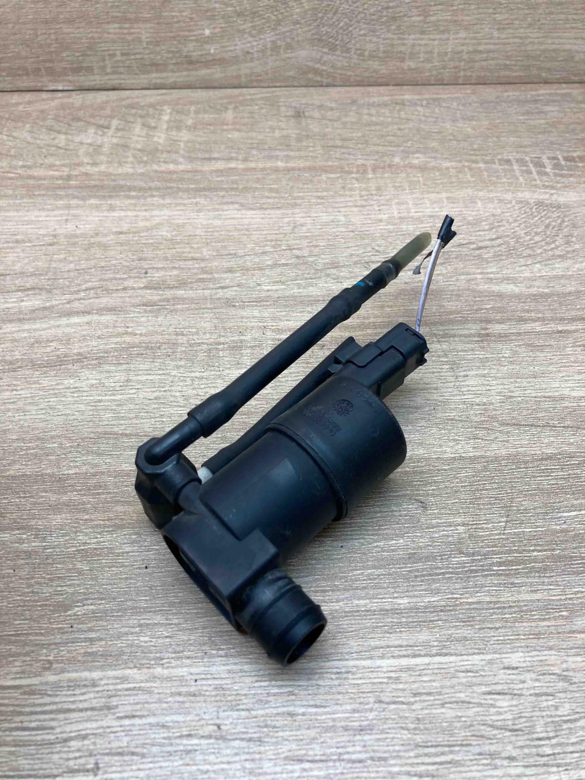 9641553880  With Plug Windscreen/windshield washer pump Peugeot 307