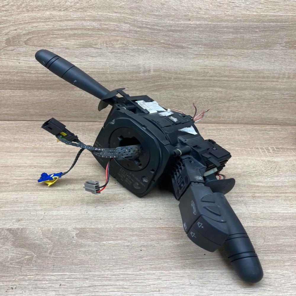 8200004642   Wiper turn signal indicator stalk/switch Renault Laguna II