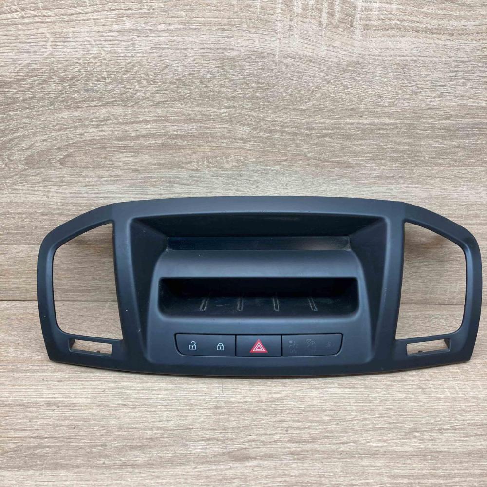 13233977F 13274792  Screen/display/small screen Opel Insignia A