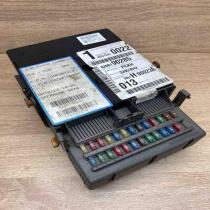 8200148810 A 8200004201  Fuse module Renault Laguna II