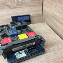 8200148810 A 8200004201  Fuse module Renault Laguna II