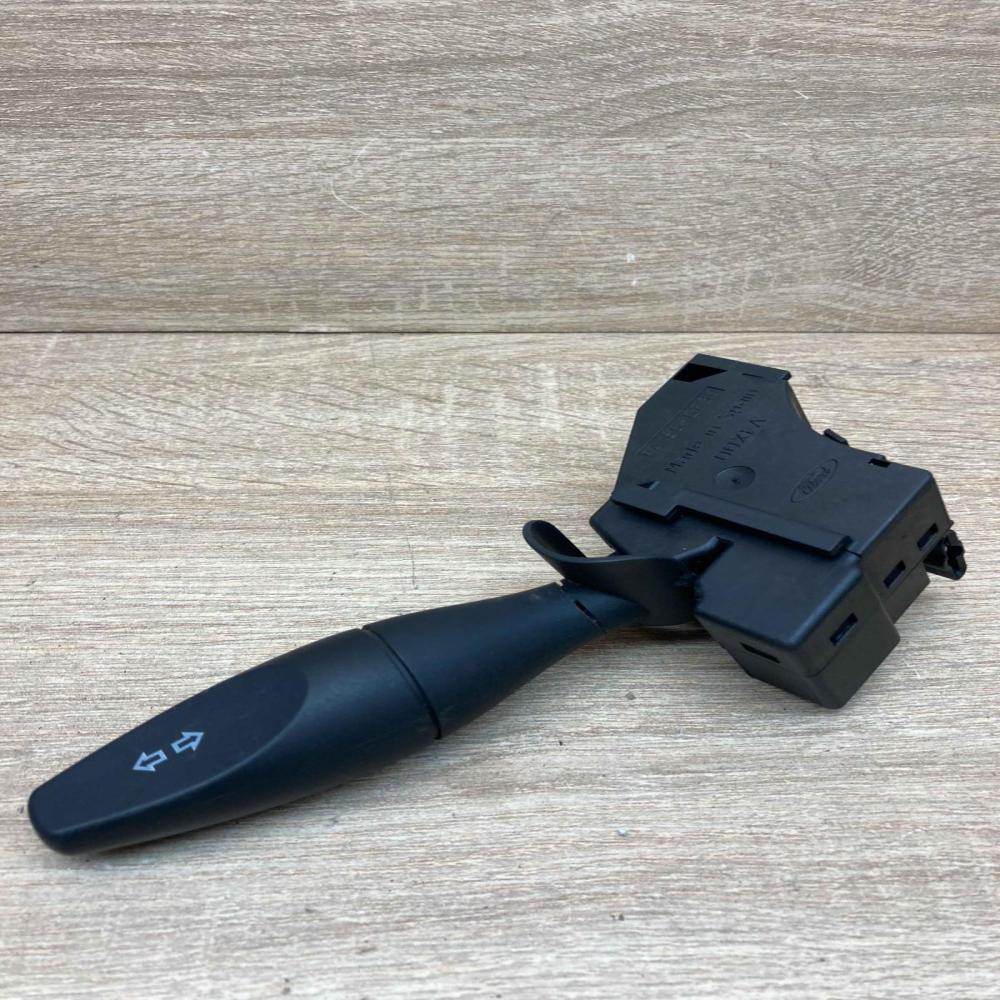 1S7T 13335AE   Indicator stalk Ford Mondeo Mk III