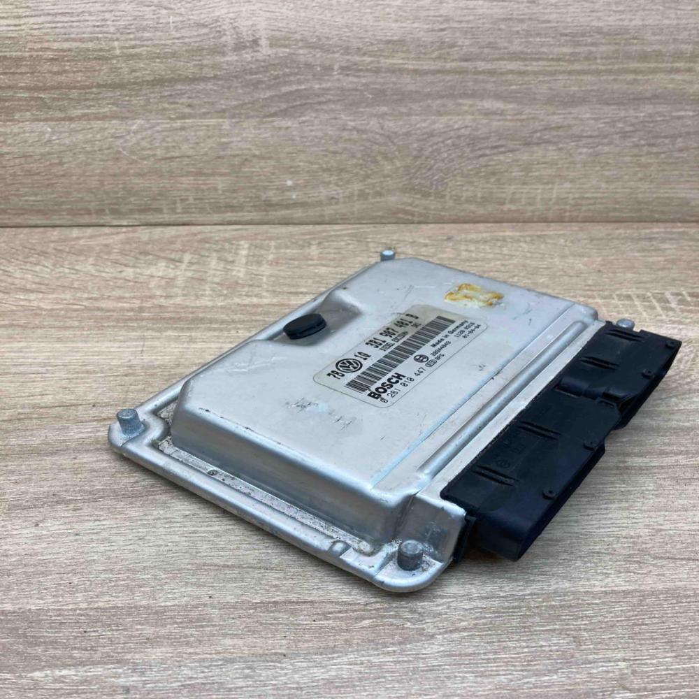 3B1907401B 0281010447  Engine control unit/module ECU Volkswagen PASSAT B5