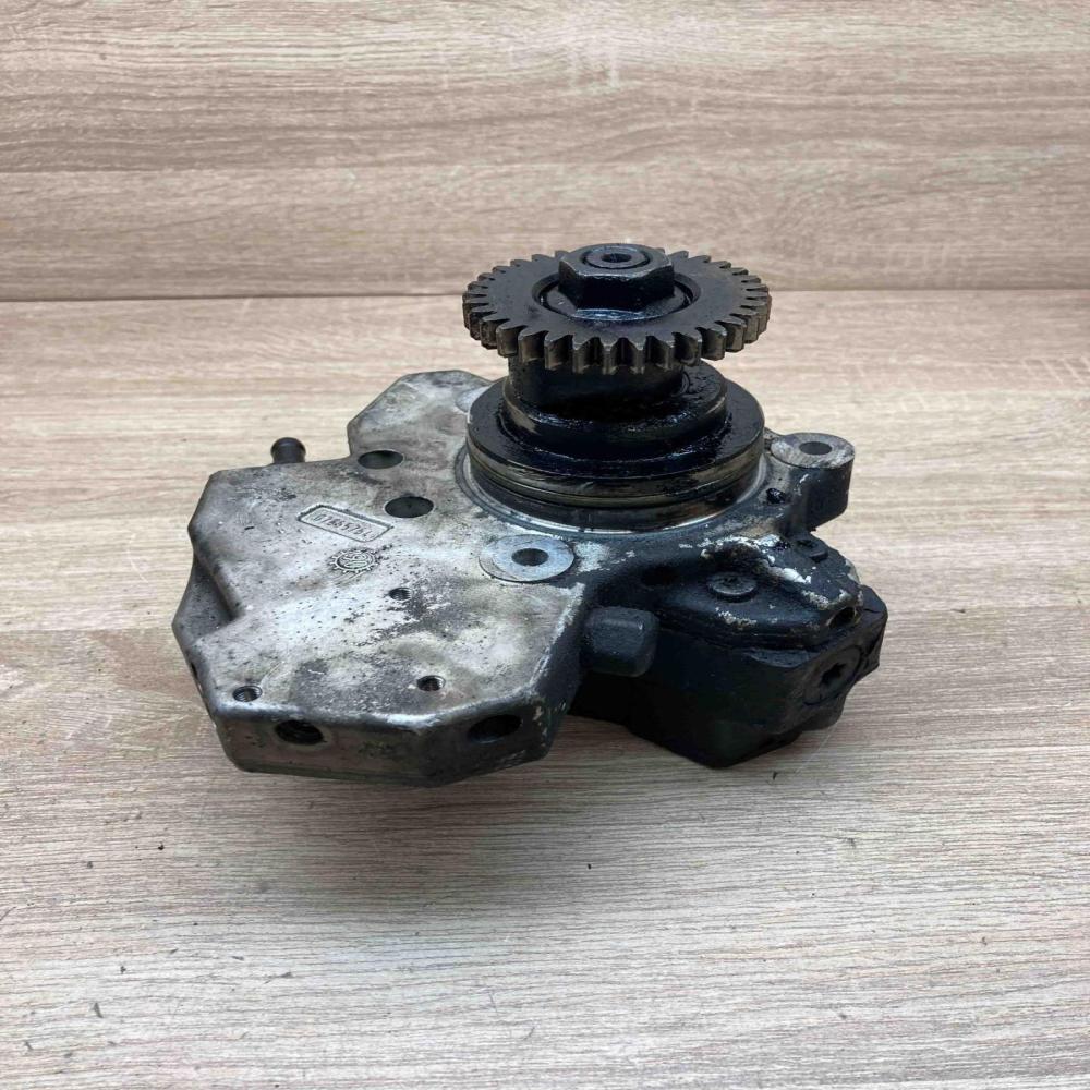 A6420106600 A6420700201  Fuel injection high pressure pump Mercedes-Benz CLS C21